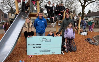 Cheque van €5.000 voor een beweegvriendelijker schoolplein!